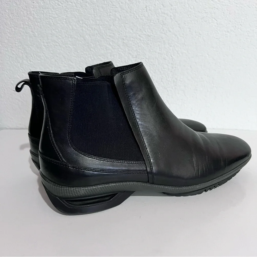 ASGI black leather